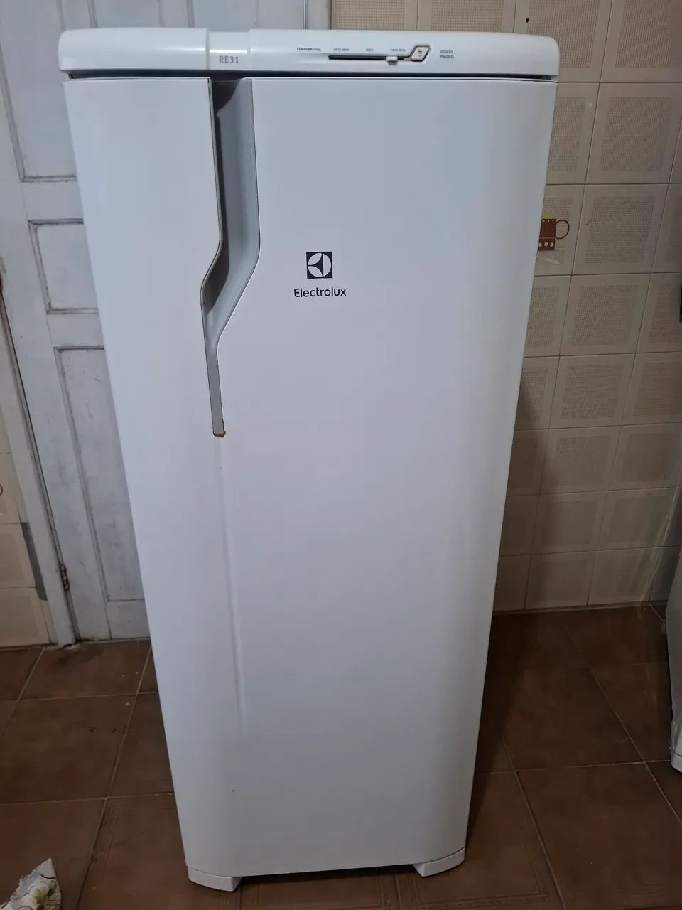 Refrigerador 240 L - Electrolux 