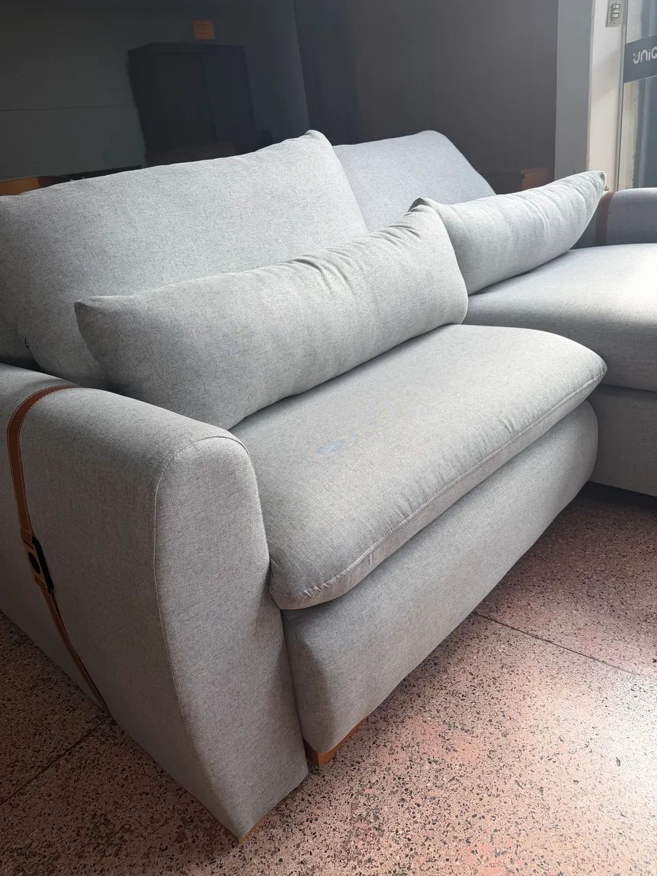 Sofá retrátil,sem caixa, vira cama  novo de fábrica  - Foto 4