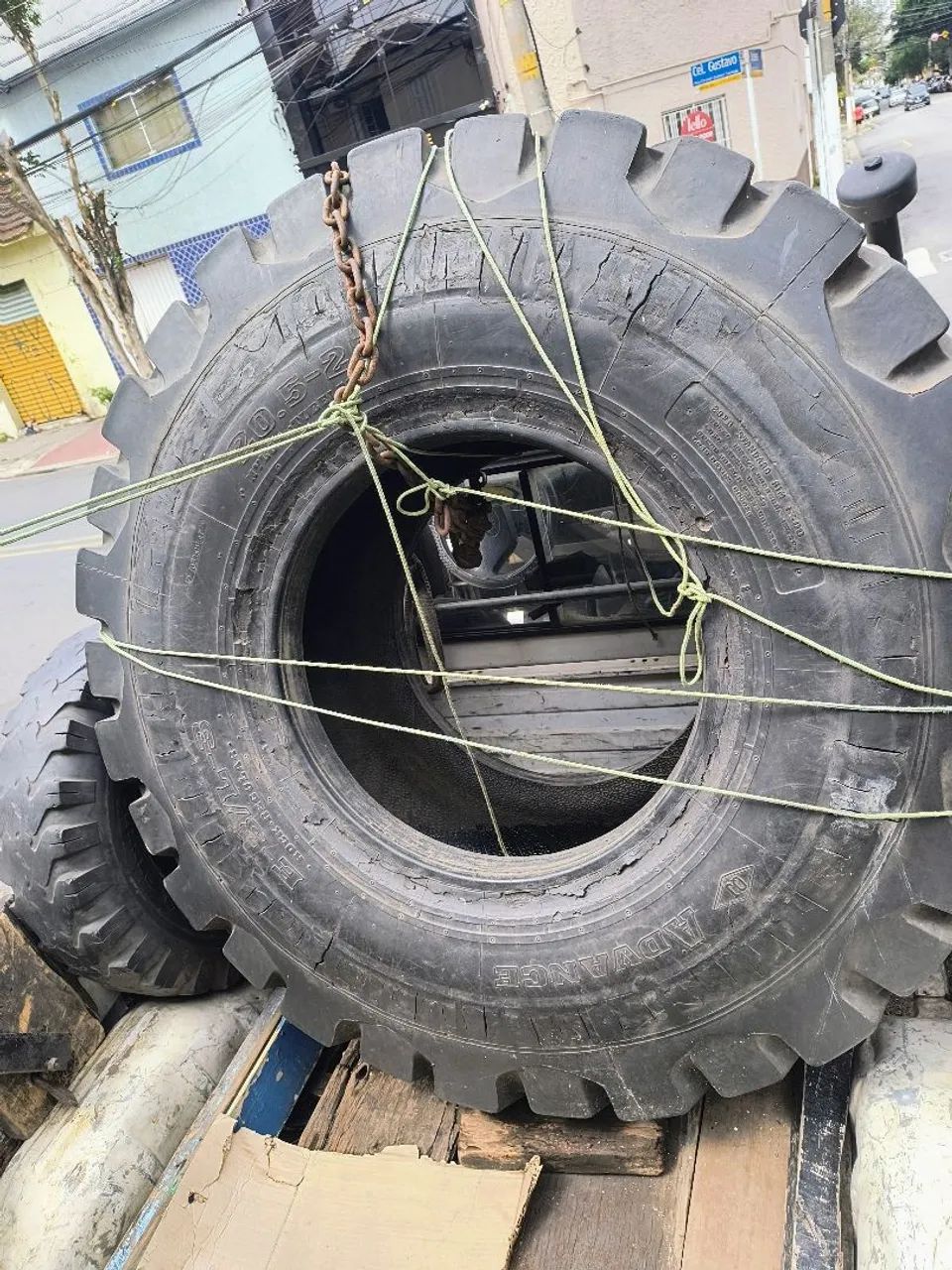 Pneu para trator cat pá carregadeira no estado  - Foto 4