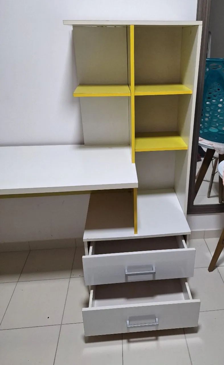 Desk480015382836695043