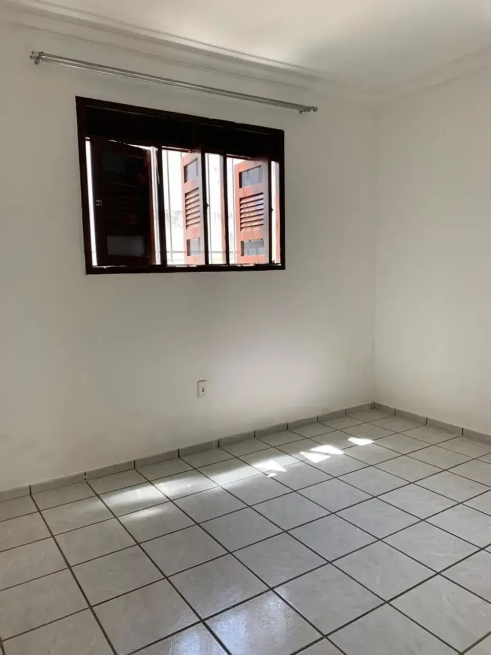 JB CASA EM NEÓPOLIS COM 3 QUARTOS SENDO 1 SUÍTE MEDINDO 114m². - Foto 5