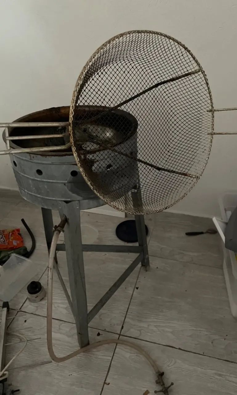 Fritadeira de pé com Tacho e Cesto