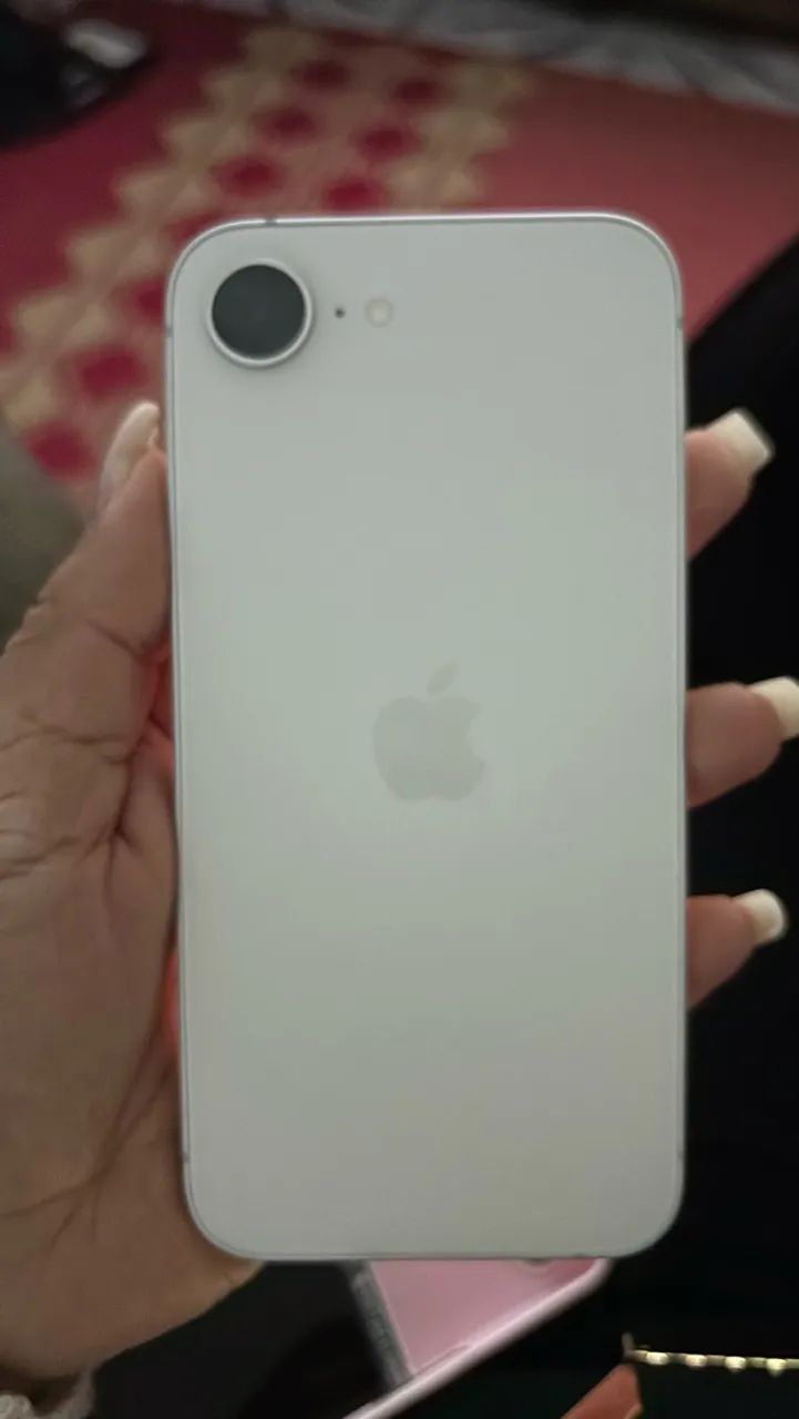 Iphone 16e  - Foto 2