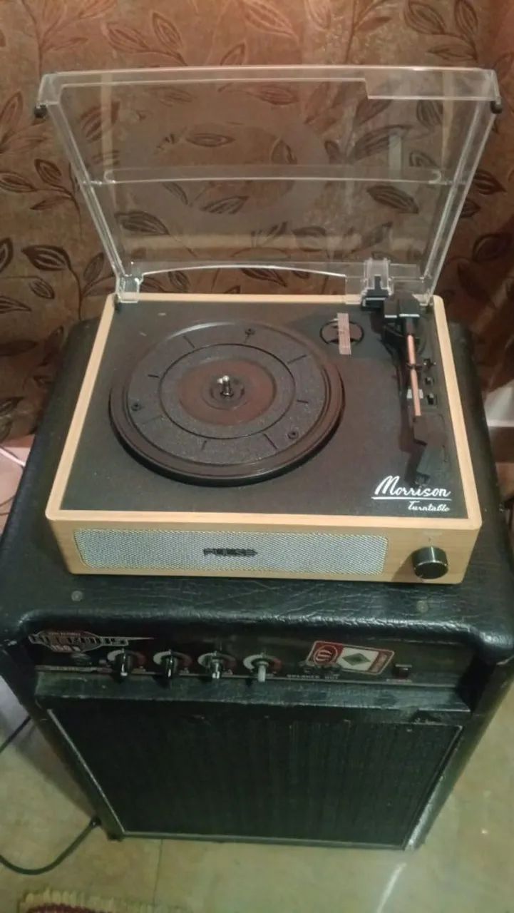 vitrola( Morrison turntable )