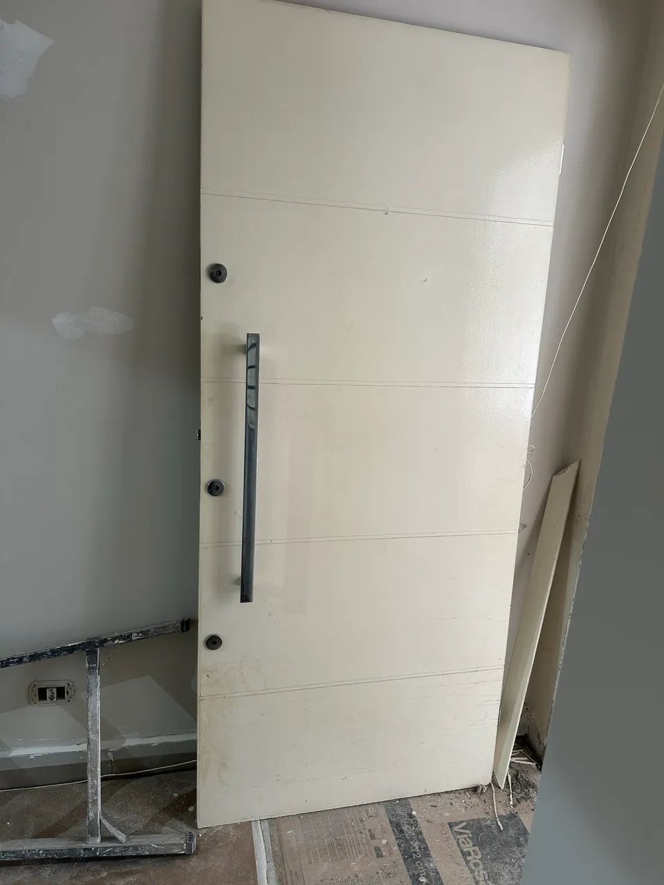 Porta de madeira pintada 2,10 x 0,90 - Foto 5