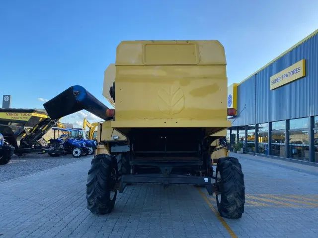 Colheitadeira New Holland TC5090 - Foto 4