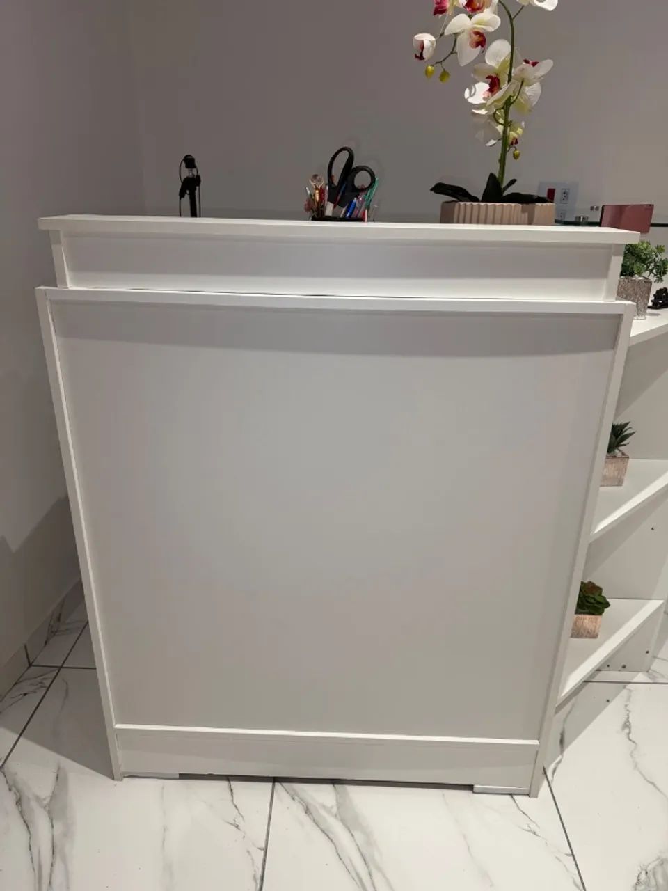 Balcão caixa em L com vidro  - Foto 4
