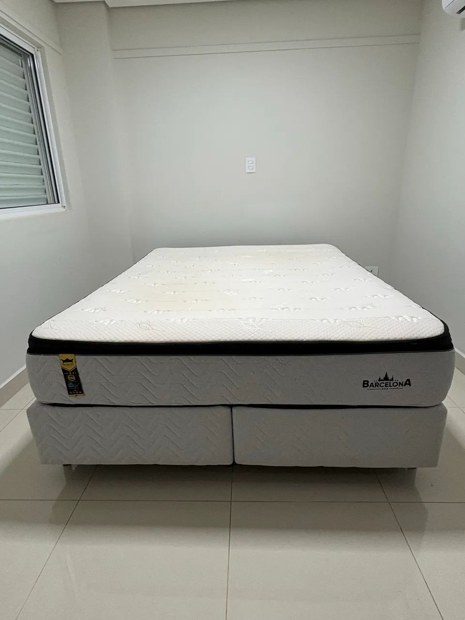 Cama Box Queen