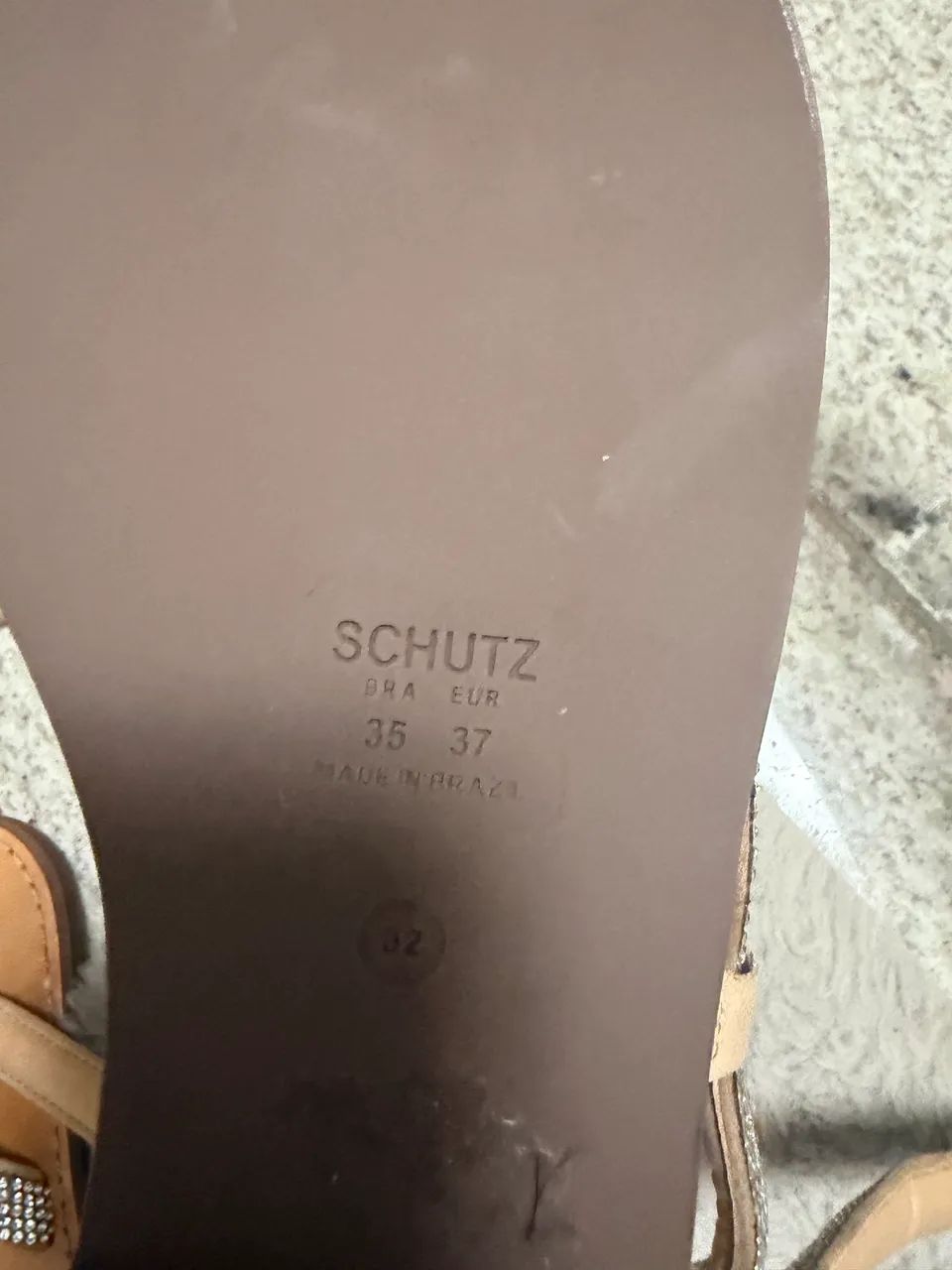 Rasteira Schutz tamanho 35 - Foto 3