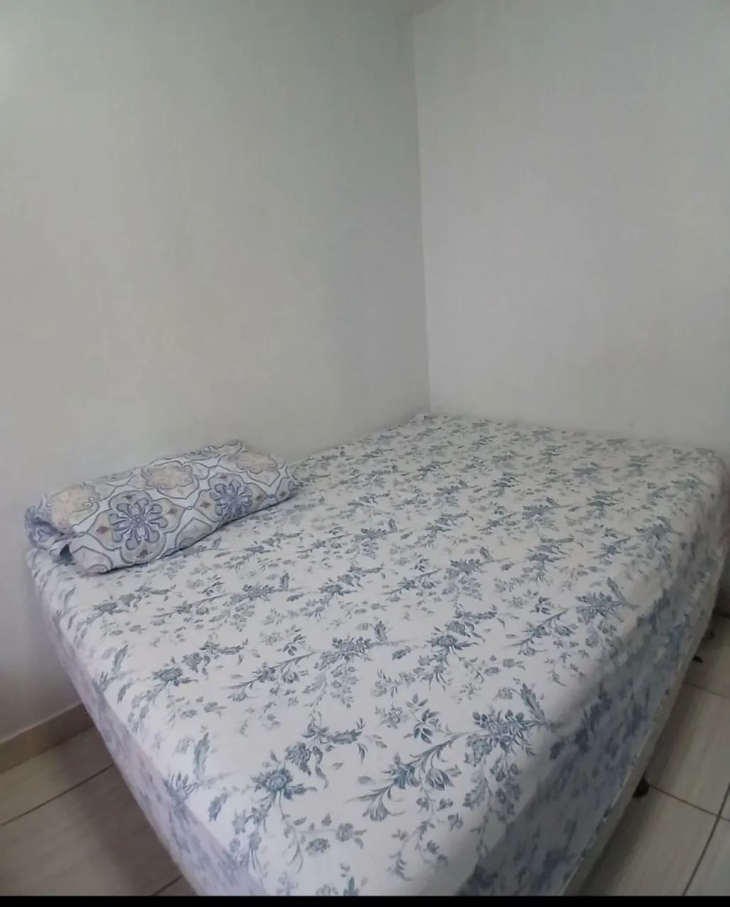02 Painéis de TV + Cama box