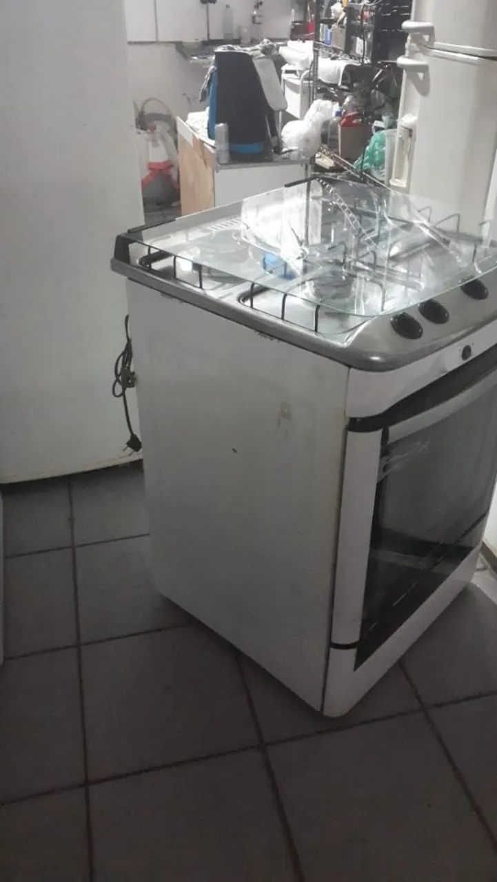 Fogão 4 bocas ótimo estado funciona perfeitamente 