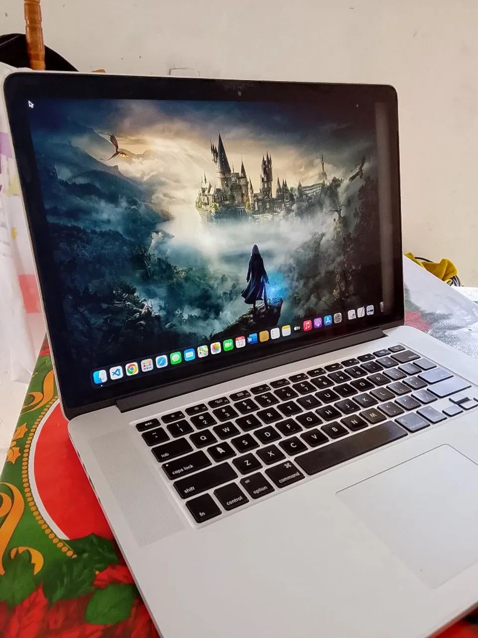 MacBook Pro 15 Core i7 ( com linha na tela) - Notebooks - Icuí