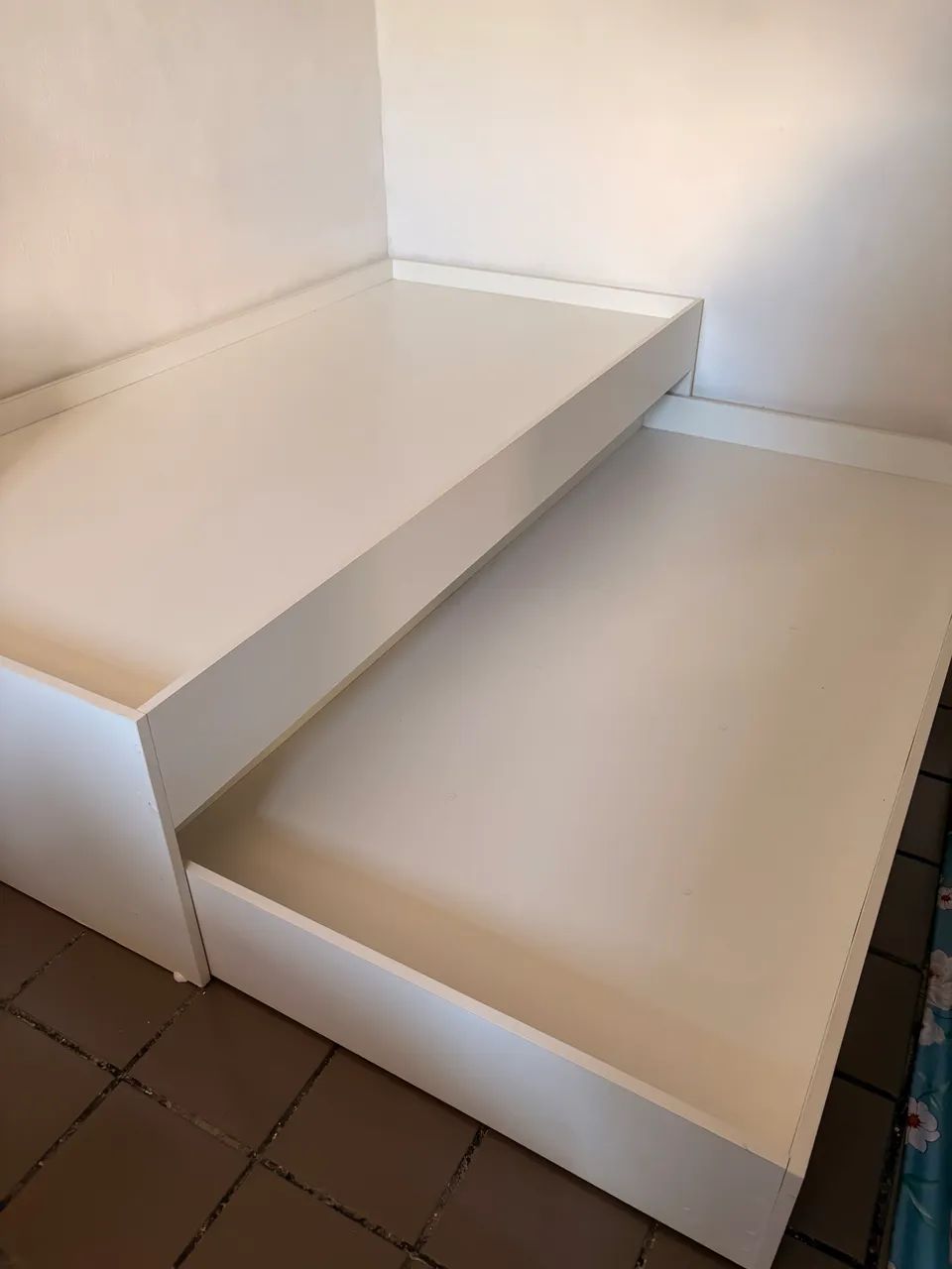 Vende-se Base para Cama de Solteiro com Cama Auxiliar - Foto 3