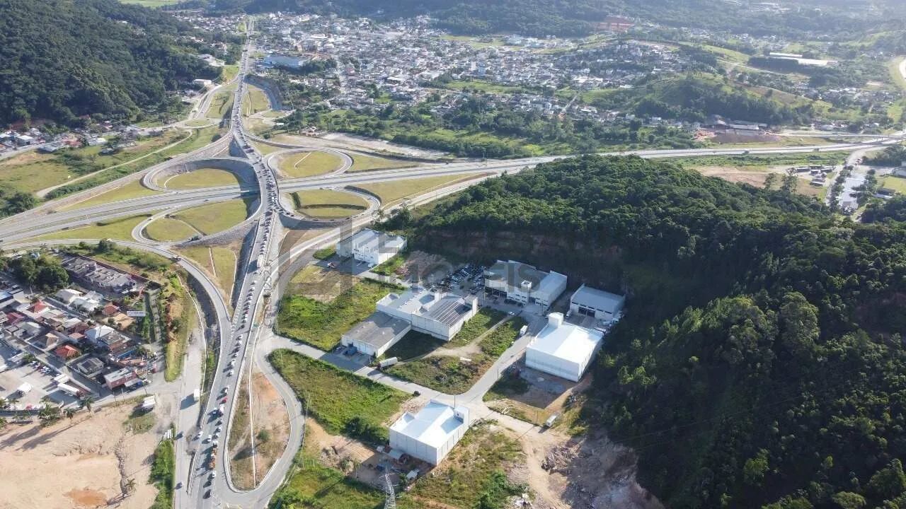 Imóvel para venda tem 882 metros quadrados no Loteamento Park Log Aririú - Palhoça - SC - Foto 2