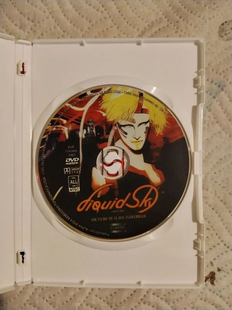 DVD Liquid Sky  - Foto 3