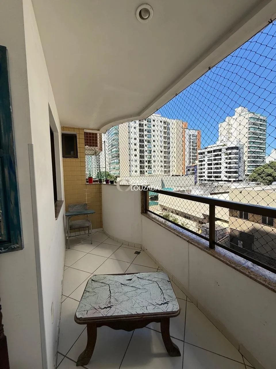 Apartamento 03 quartos com 01 suíte na Praia da Costa