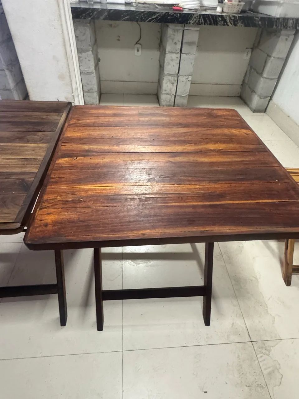 Conjunto de mesa de Madeira