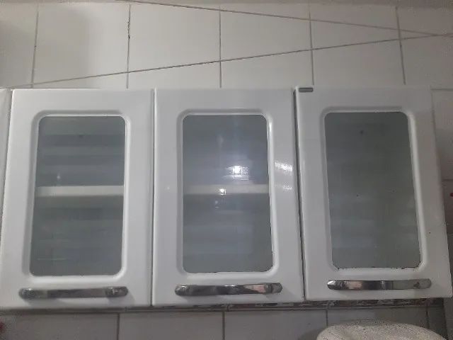 Armário de parede 3 portas de vidro  - Foto 2