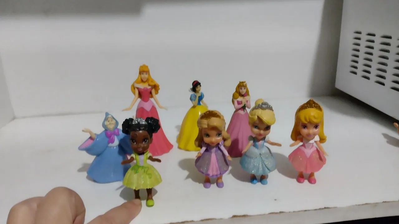 Lote de miniatura princesas da Disney 
