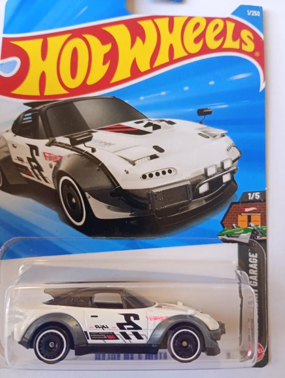 HOT WHEELS Mazda MX-5 Miata- Legends Tour E  Mazda MX-5 Miata - Foto 3