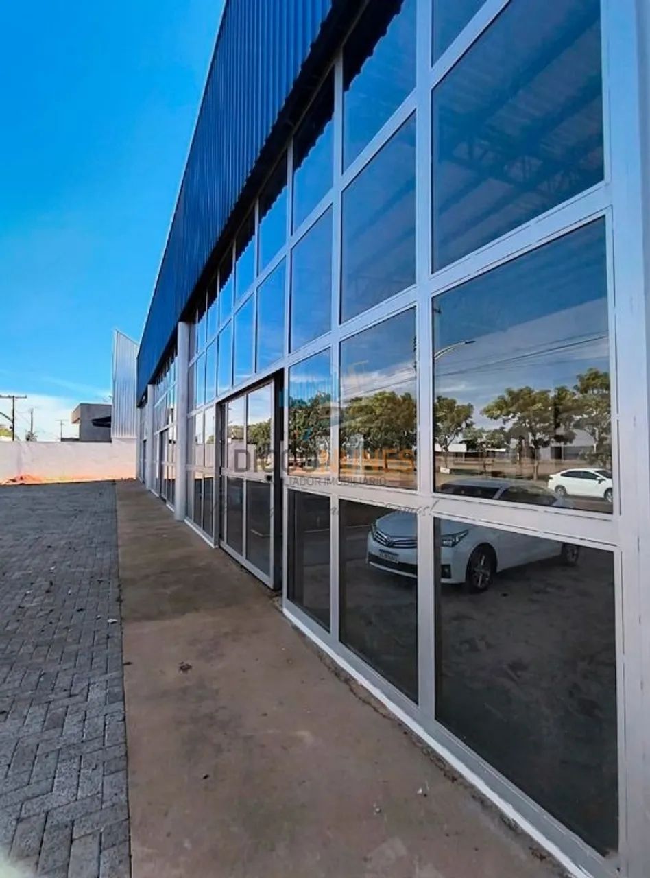 8Mi SALÃO COMERCIAL FRENTE À BR