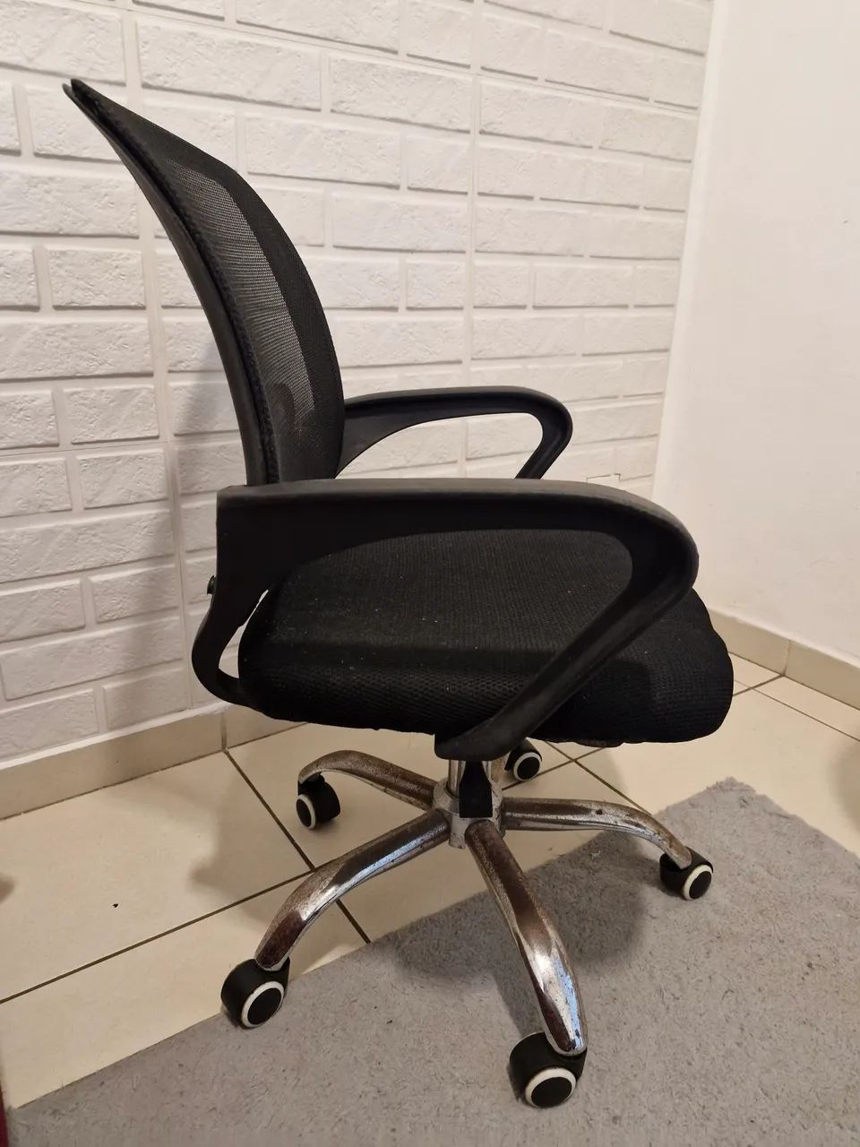 Cadeira de escritório básica  - Foto 2