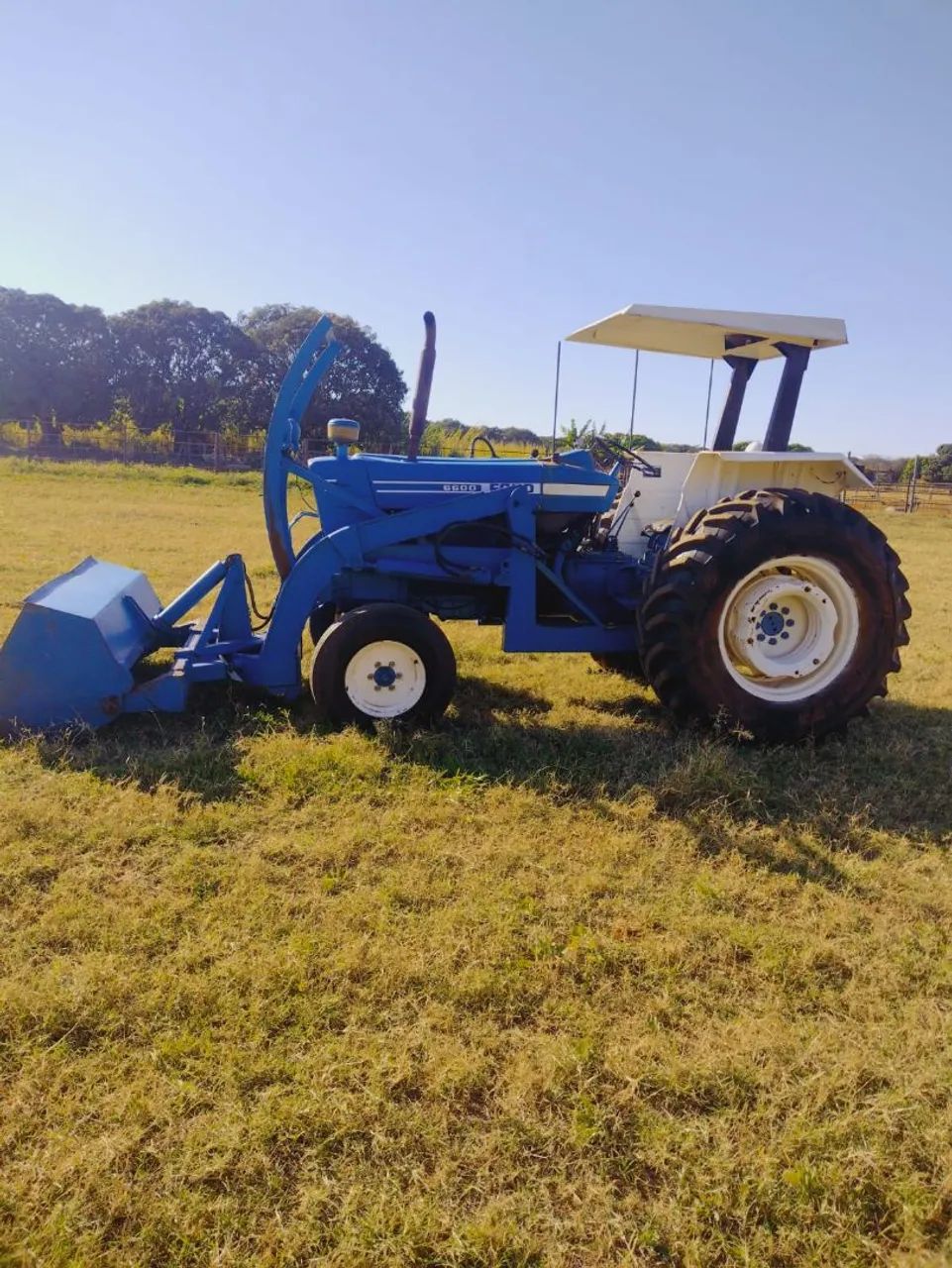 Trator Ford 6600 - 4x2 - Foto 3