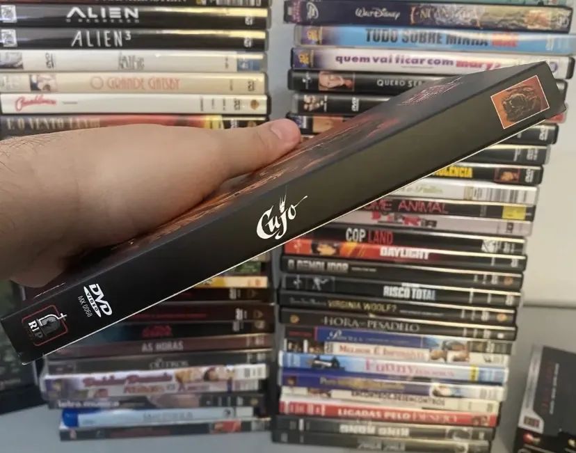 Cujo de Stephen King DVD Terror com Luva Raro - Foto 3