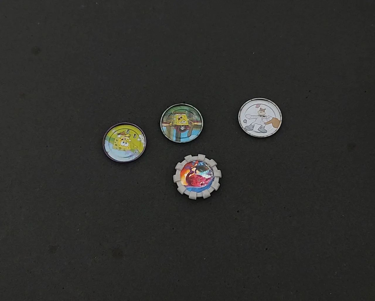 Tazos  piratas + Bob esponja Elma chips 
