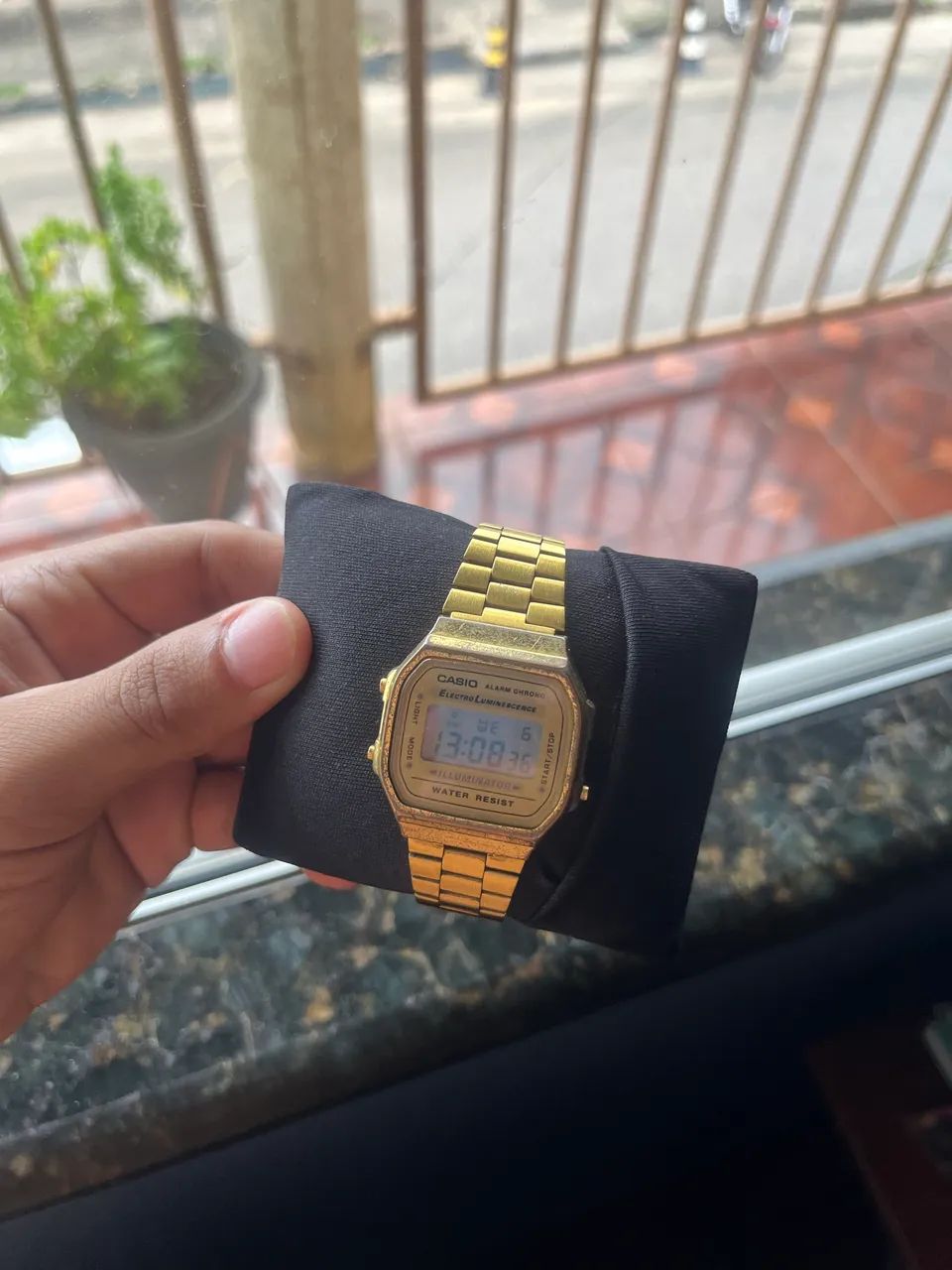 RELÓGIO CASIO DIGITAL DOURADO ? VINTAGE - Foto 4