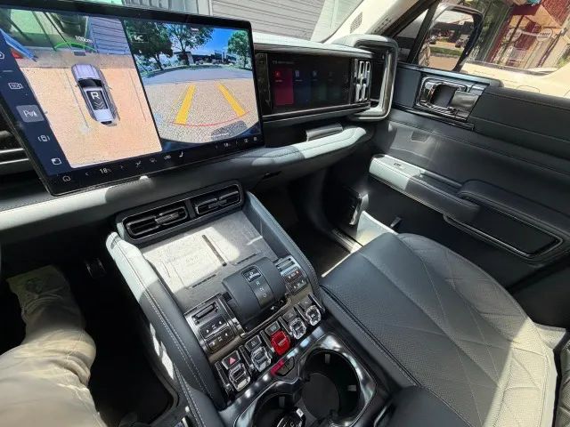 Denza B5 4WD, foto 12 de 13