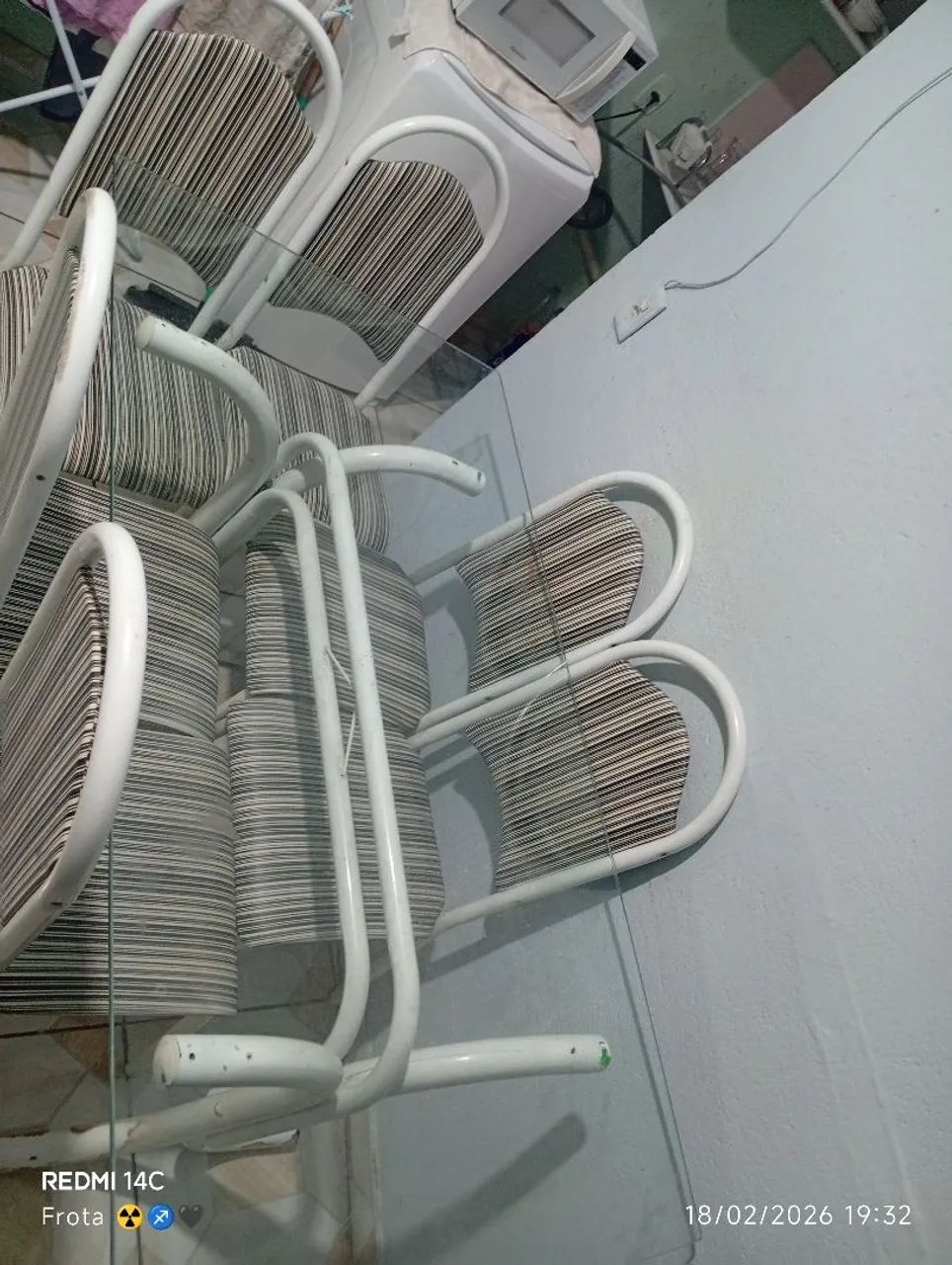 Mesa retangular de 6 lugares  - Foto 3