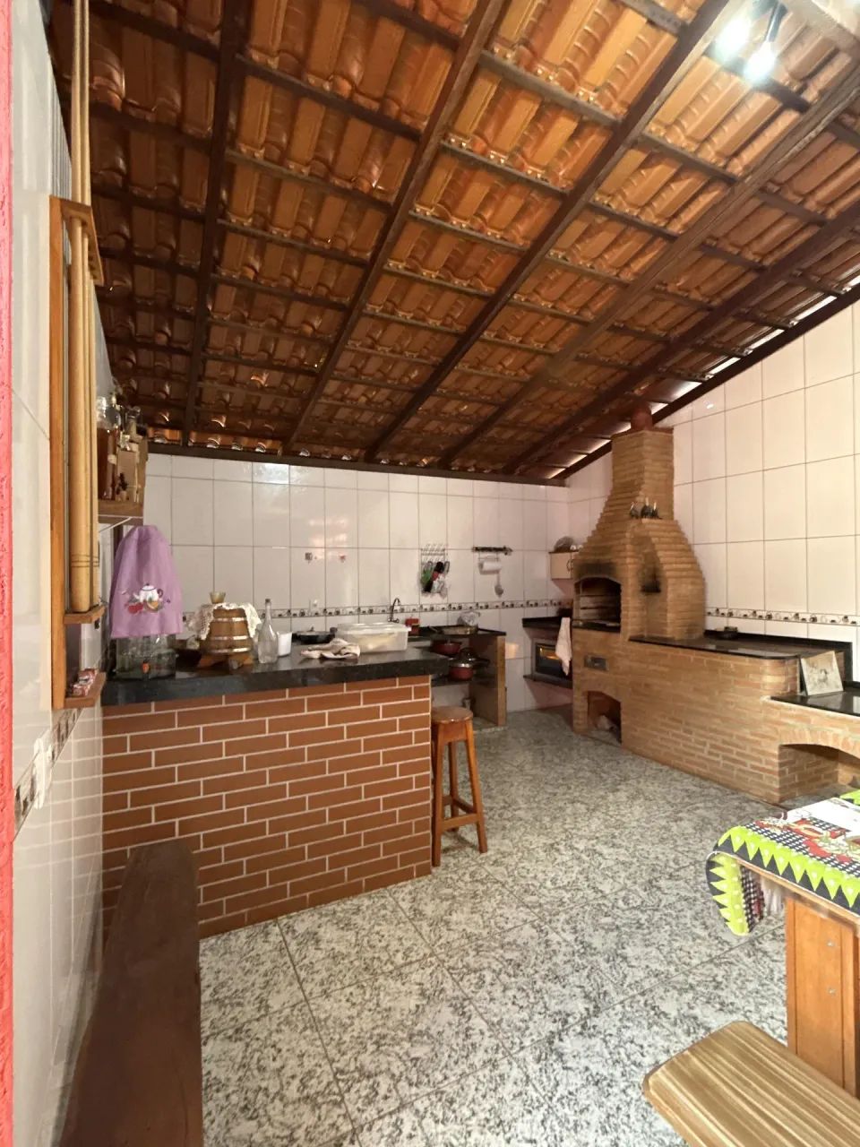 Casa para venda com 200 metros quadrados com 3 quartos - Foto 2