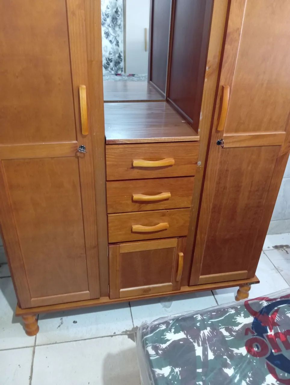 Guarda roupa novo em madeira  - Foto 3