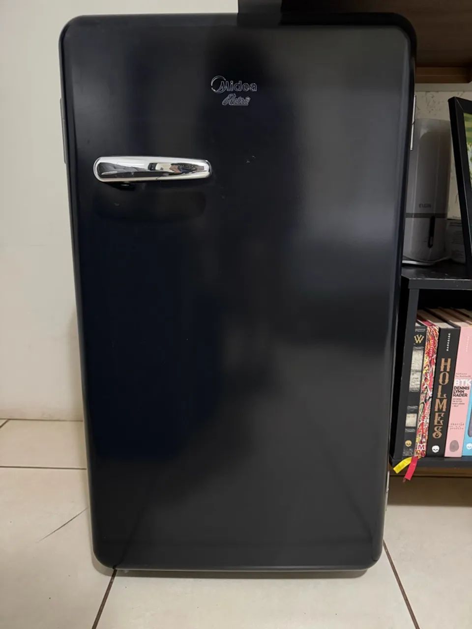 FRIGOBAR MIDEA RETRÔ PRETO | R$ 1.000 - Foto 4