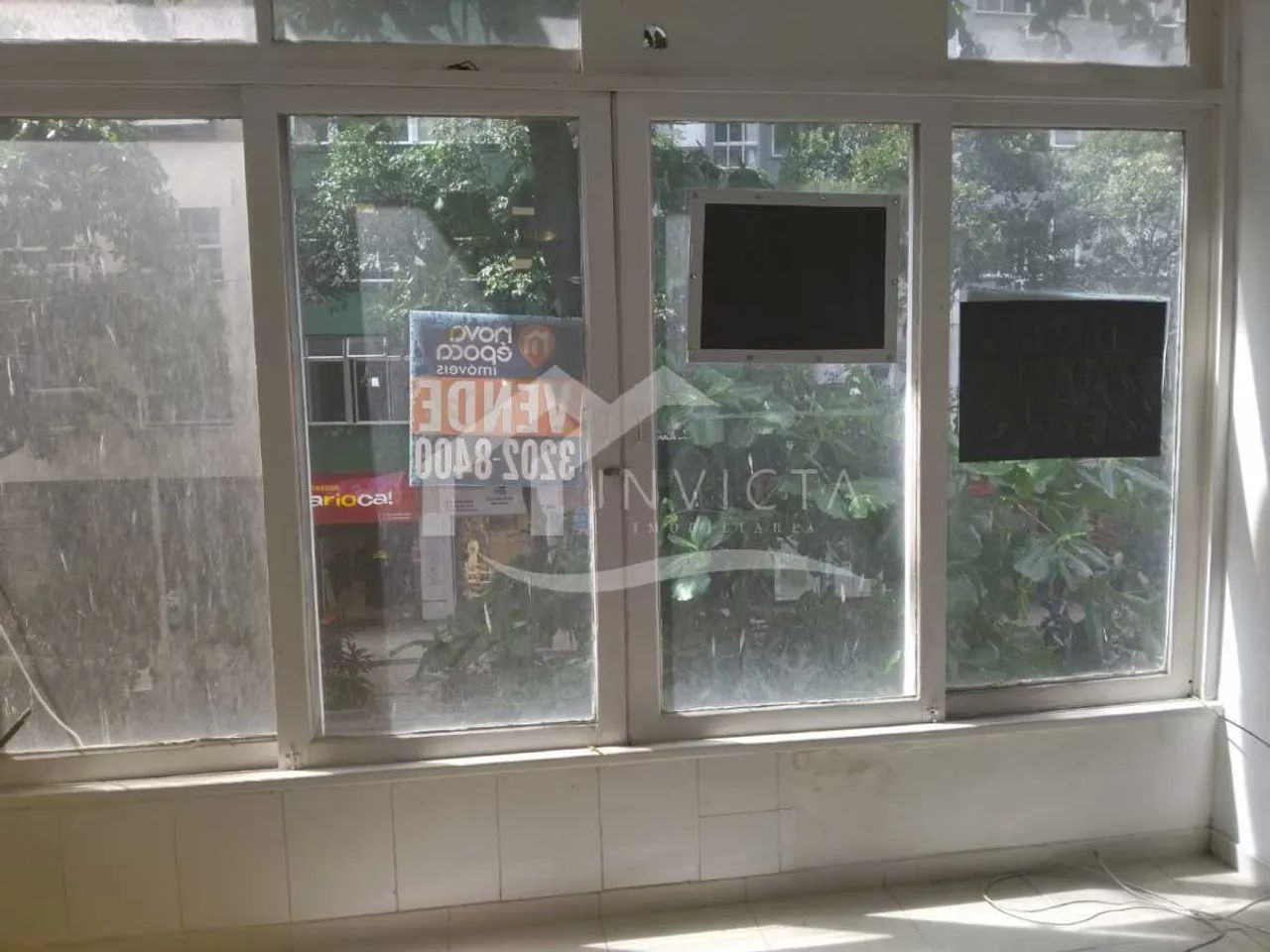 EXCELLENTE SALA ESPAÇOSA E AREJADA !!!