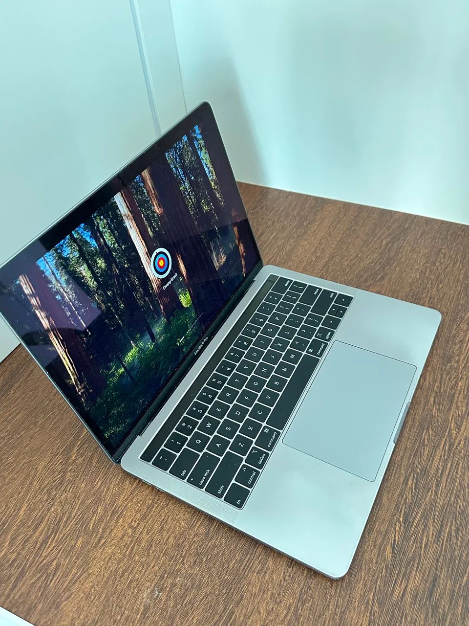 Vendo Macbook Pro 2019 touch bar - Foto 5