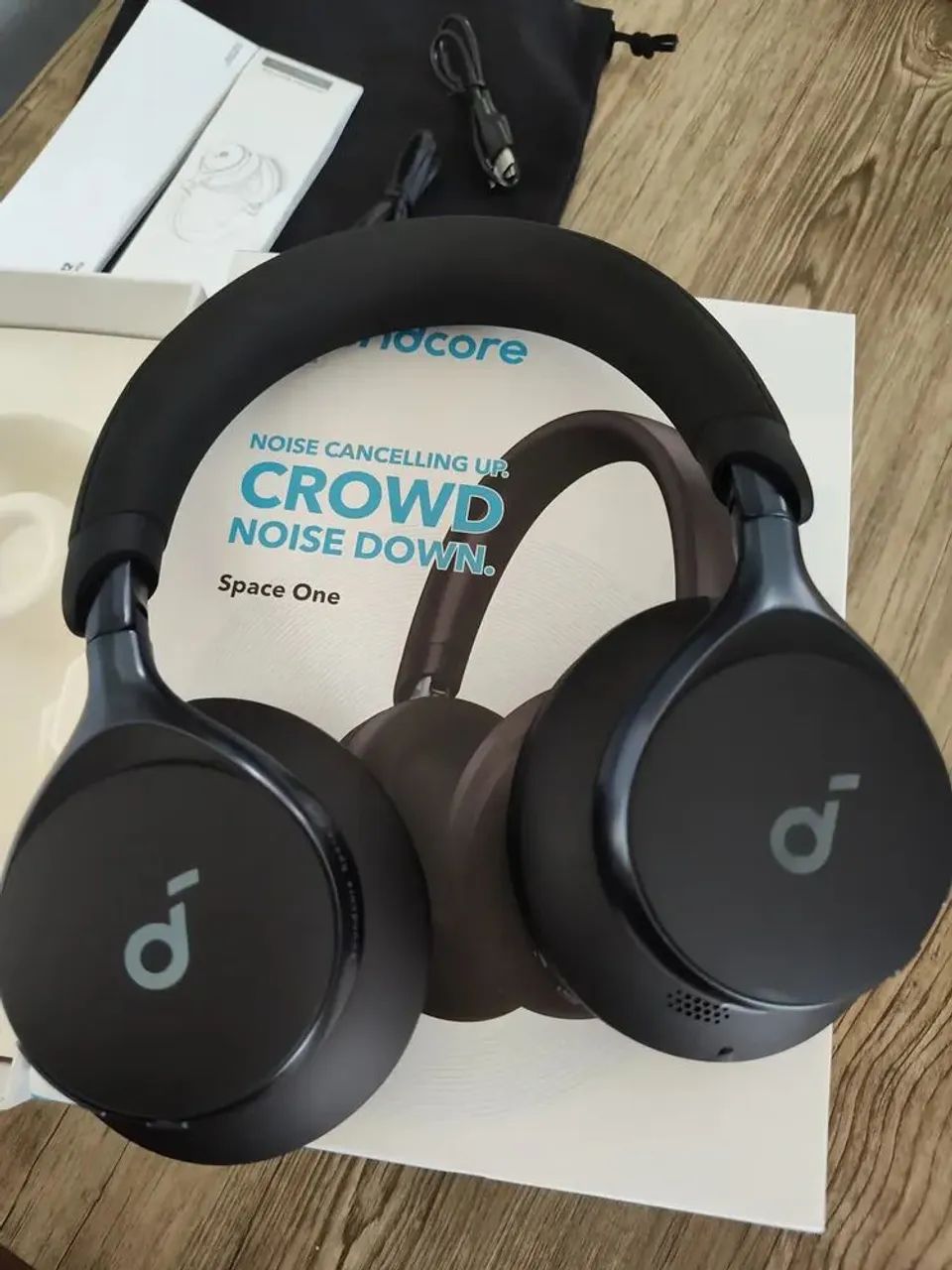 Fone Soundcore Space One novo 