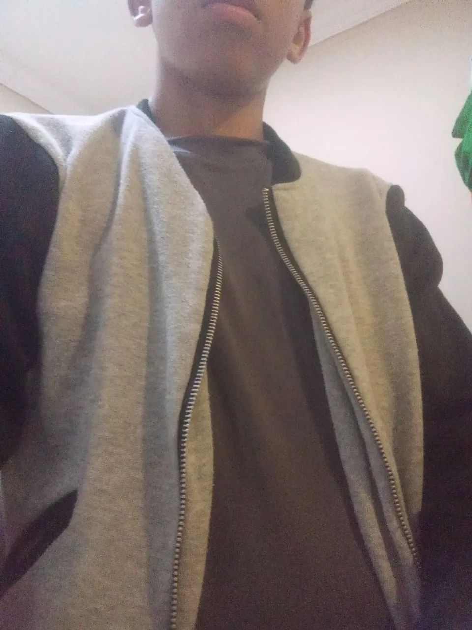 Casaco de Moletom Cinza e Preto Usado - Foto 3