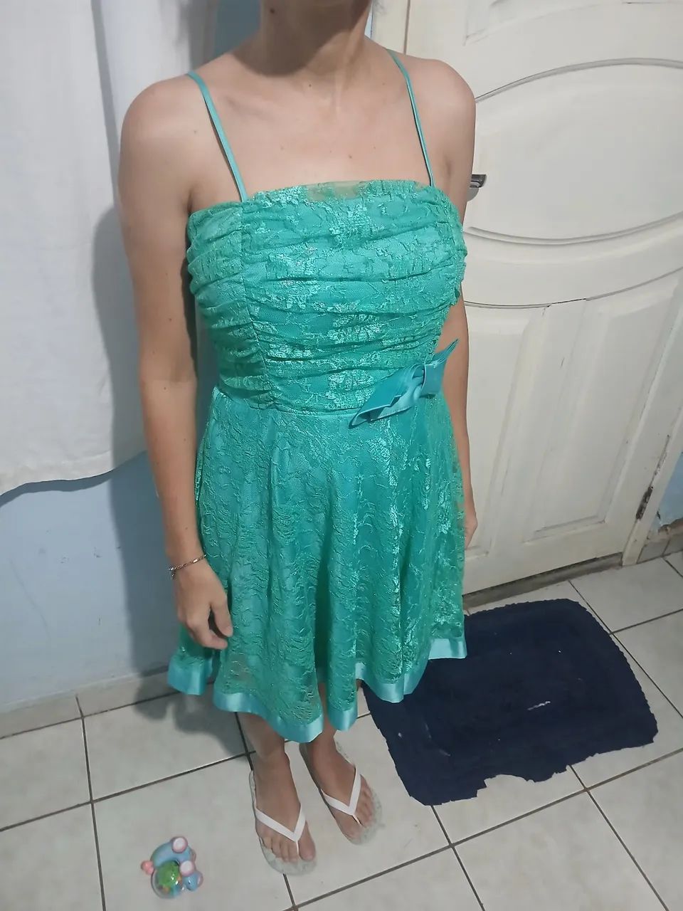  Vestido Verde Esmeralda com Drapeado e Laço - Sofisticado e Charmoso! - Foto 3