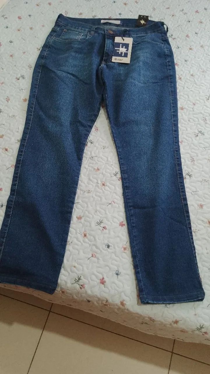 Calça jeans NOVA SEM USO COM ETIQUETA 