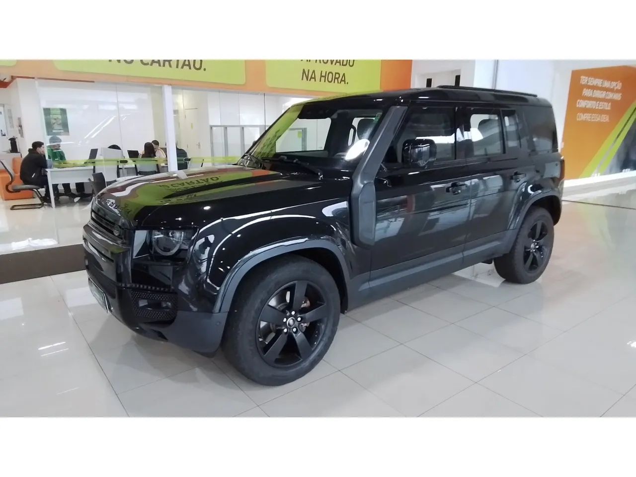Land Rover Defender 110 2.0 Turbo SE Si4 Aut., foto 2 de 12
