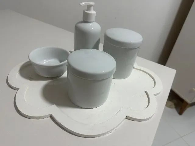Kit maternidade porcelana e mdf