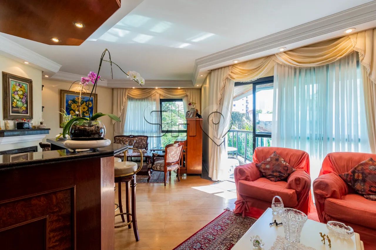 APARTAMENTO 4 DORMITÓRIOS NA VILA MONUMENTO