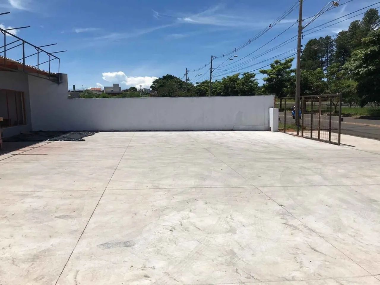 SÃO 4 LOJAS EM FRENTE AO COND. TERRA NOVA ! ! - Foto 3