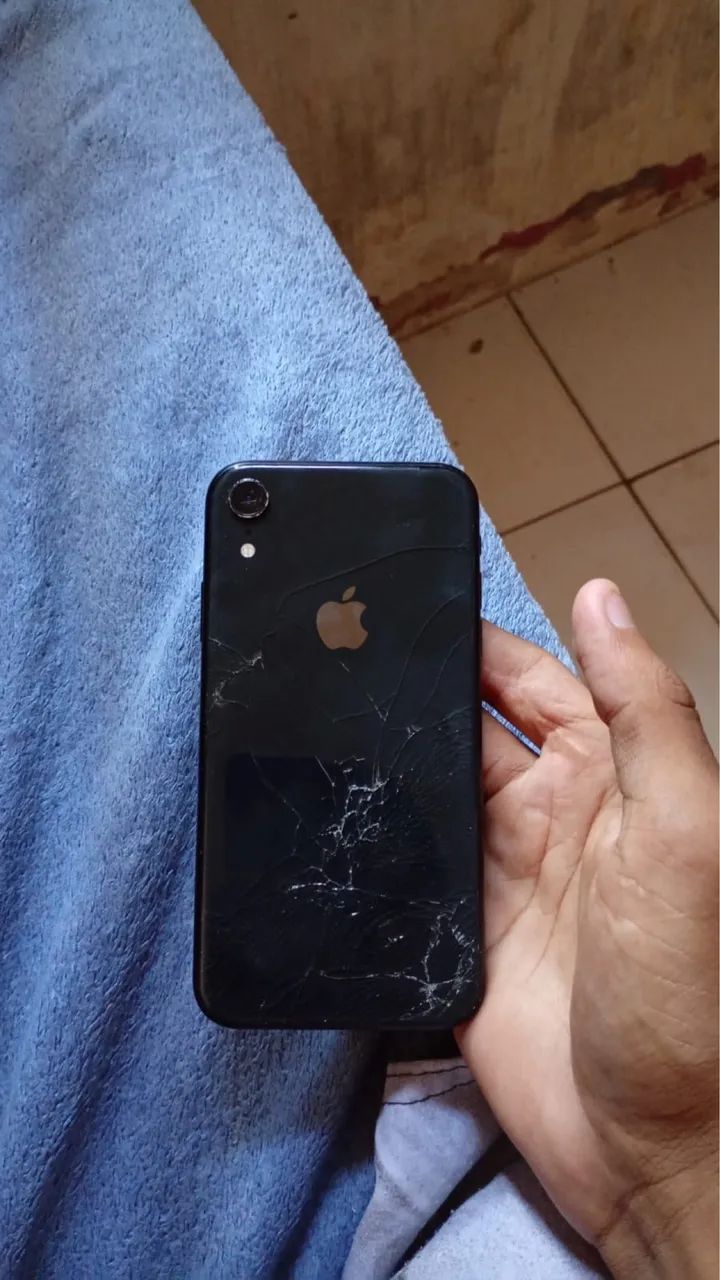 iPhone XR 64gb todo original  - Foto 2