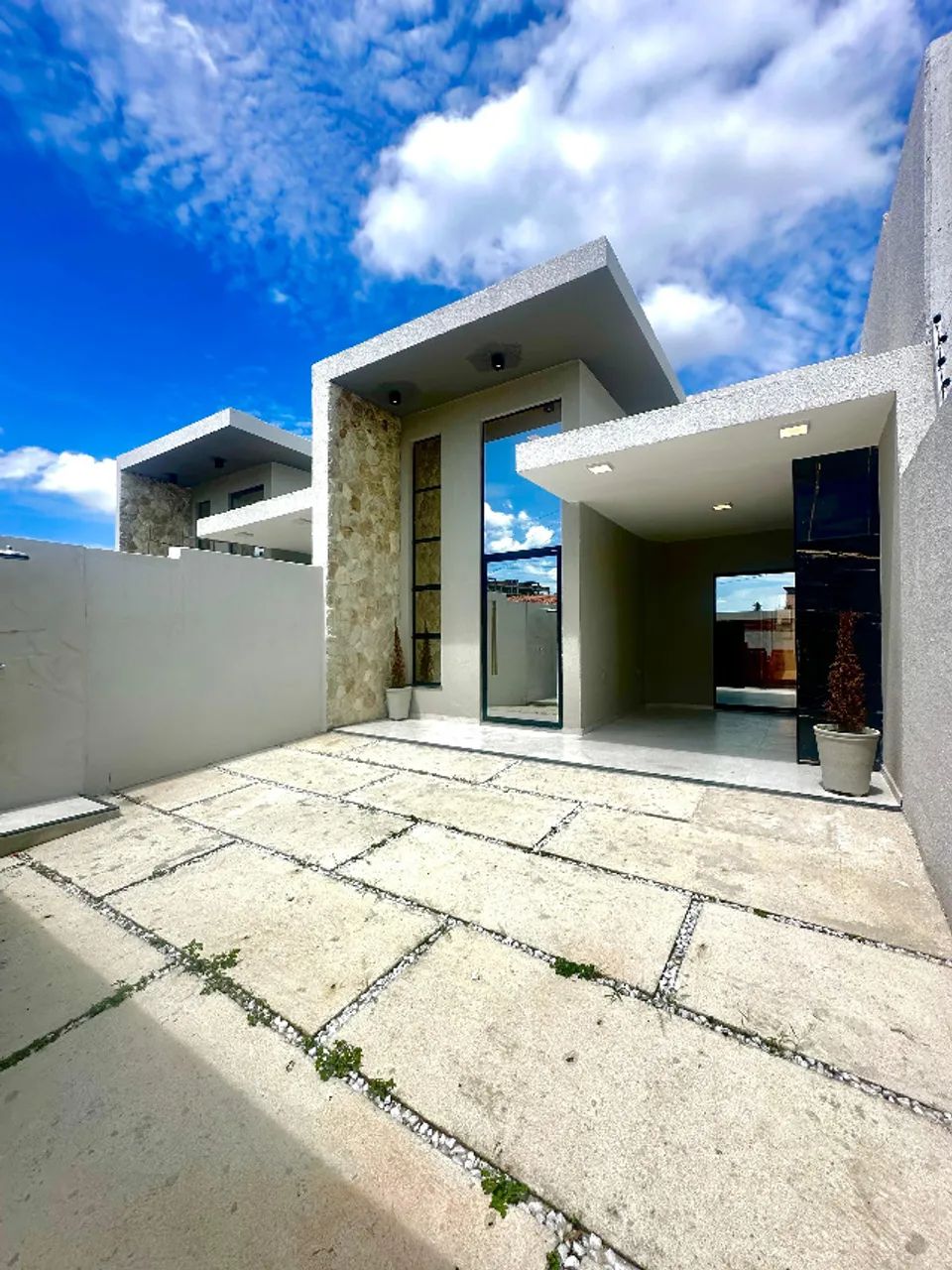 Casa com quatro dormitórios sendo dois suítes no Eusébio - 134m²  - Foto 3