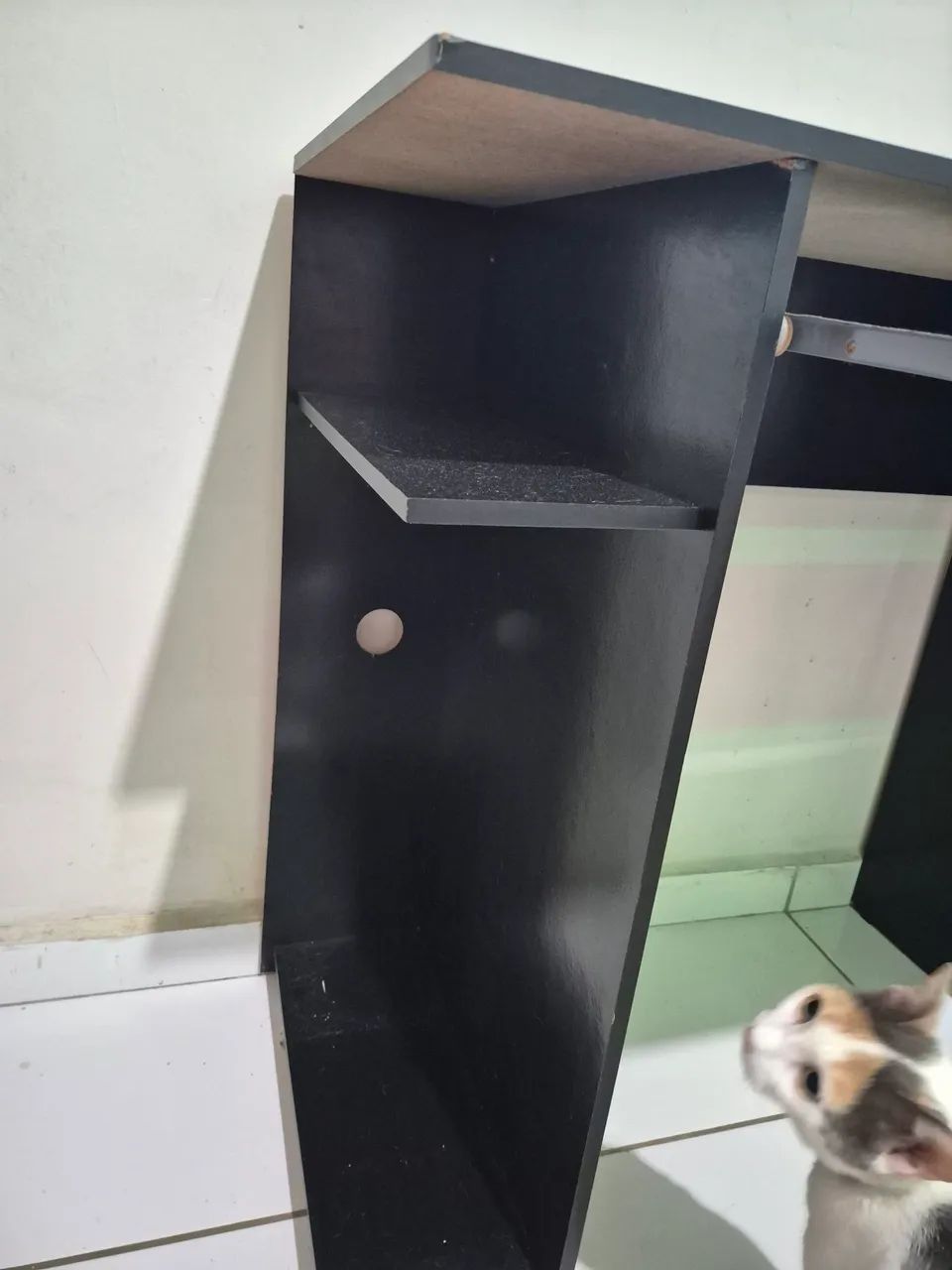 Mesa para Computador com espaço para teclado - Usada em Excelente Estado - Foto 4