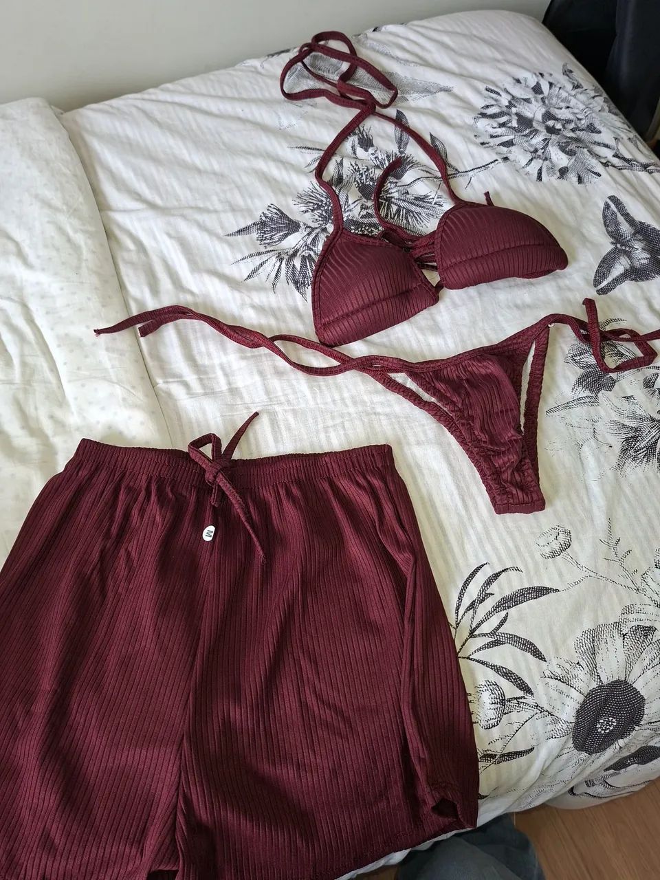 Conjunto biquini (shorts e biquini)