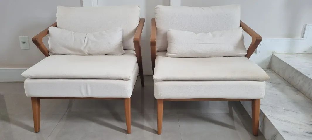 Duas poltronas Carmen 